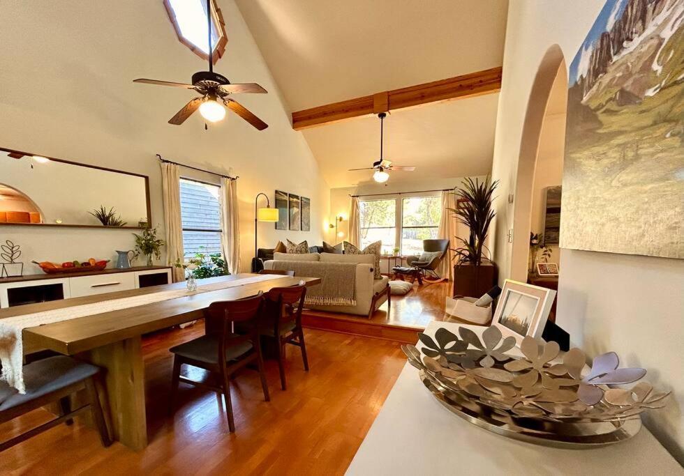 Stylish In West Holiday home