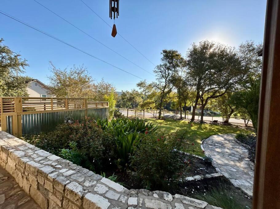Stylish In West * Austin