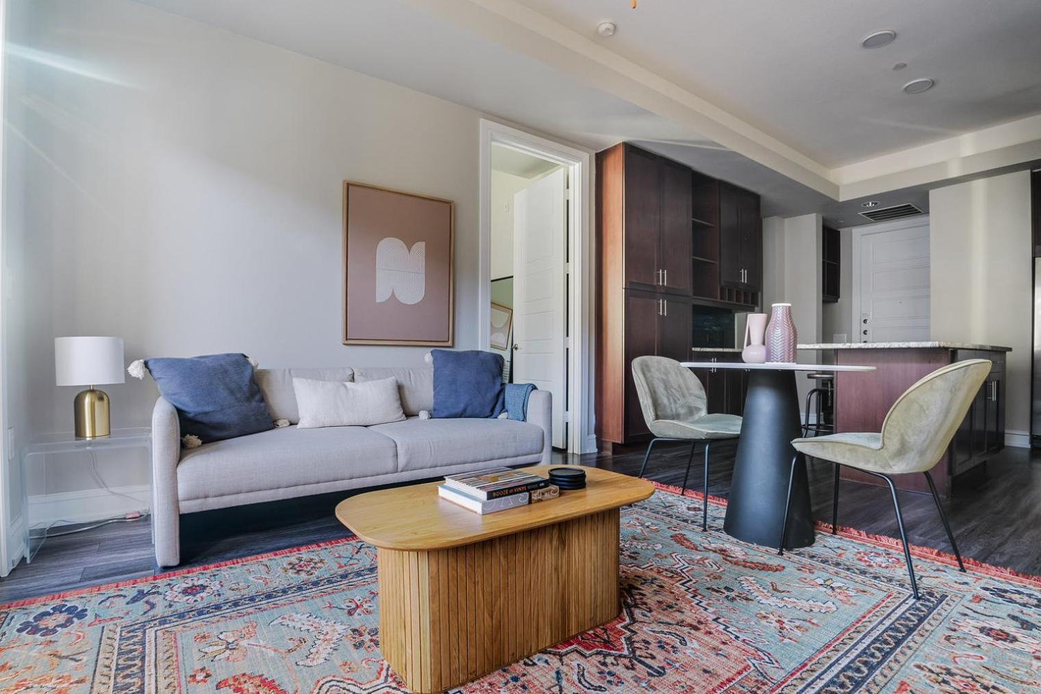 Blueground Domain 2bd Atx-286 * Austin