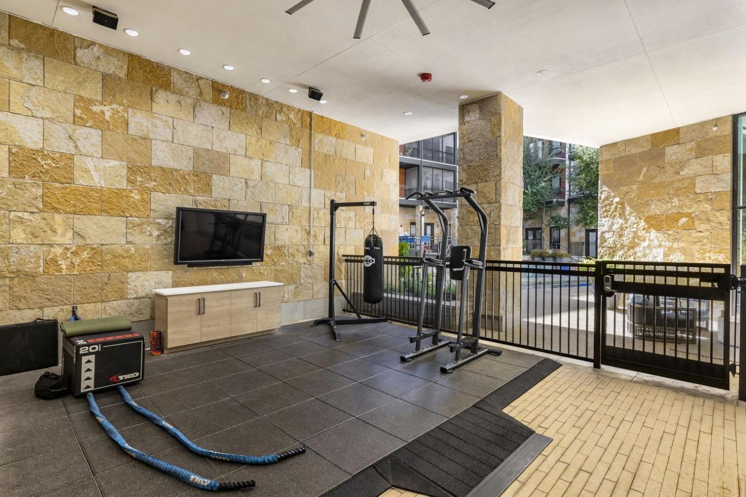 Blueground Domain 2bd Atx-286 Austin