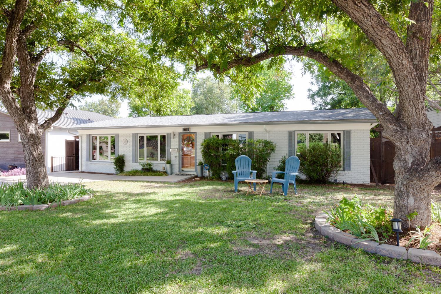 South Central, Barton Springs, Broken Spoke & Much More, Dogs Ok, 4 Bedroom-3bath Holiday home