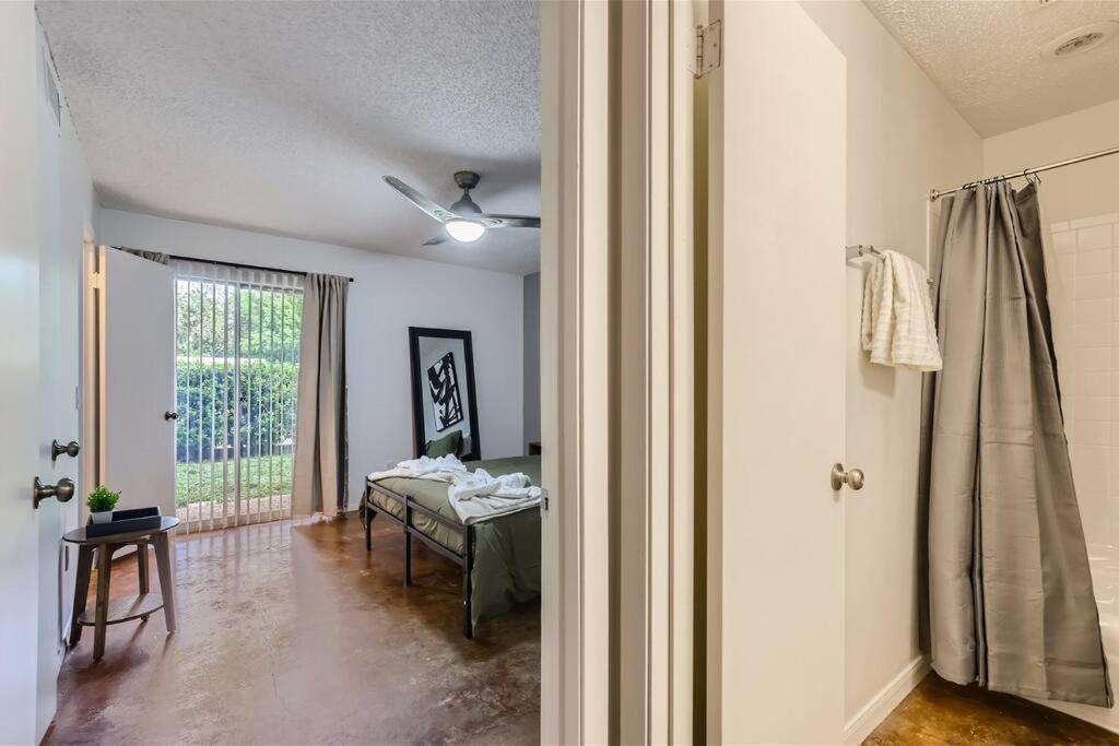 2b Getaway Steps To Dtwn - Sleeps 6 - Pool, Prkg * Austin