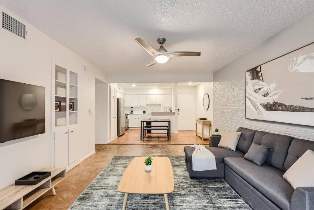 Apartment 2b Getaway Steps To Dtwn - Sleeps 6 - Pool, Prkg Austin