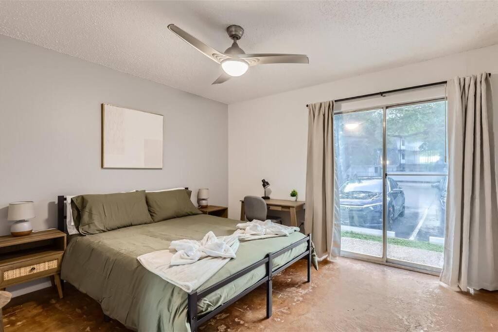 2b Getaway Steps To Dtwn - Sleeps 6 - Pool, Prkg Austin