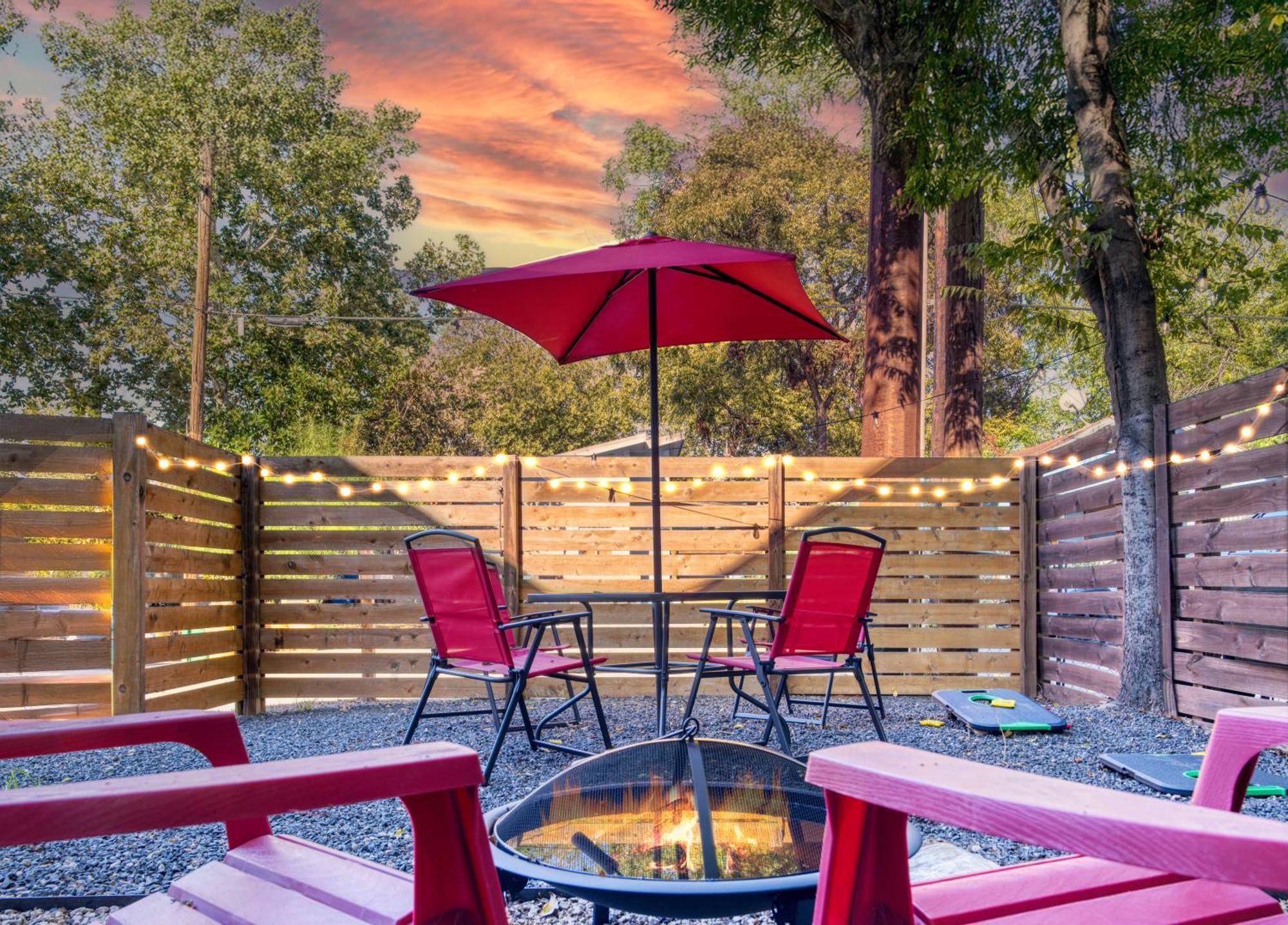 Stylish Downtown Escape, Walk To Brewery -Pool & Relaxation Holiday home *