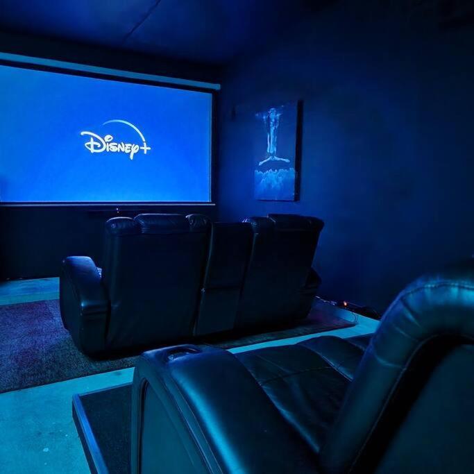 5bd 3 Ba Atx Pool Hot Tub Theater Arcade Austin