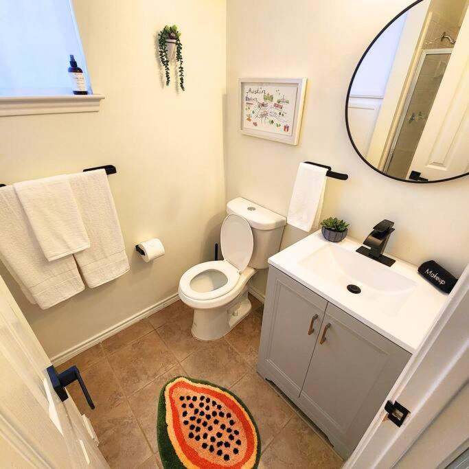 5bd 3 Ba Atx Pool Hot Tub Theater Arcade Holiday home *