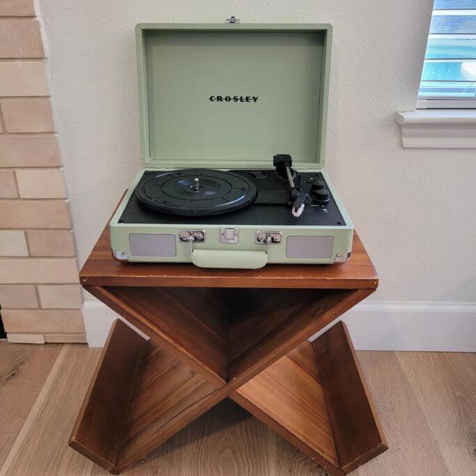 5bd 3 Ba Atx Pool Hot Tub Theater Arcade