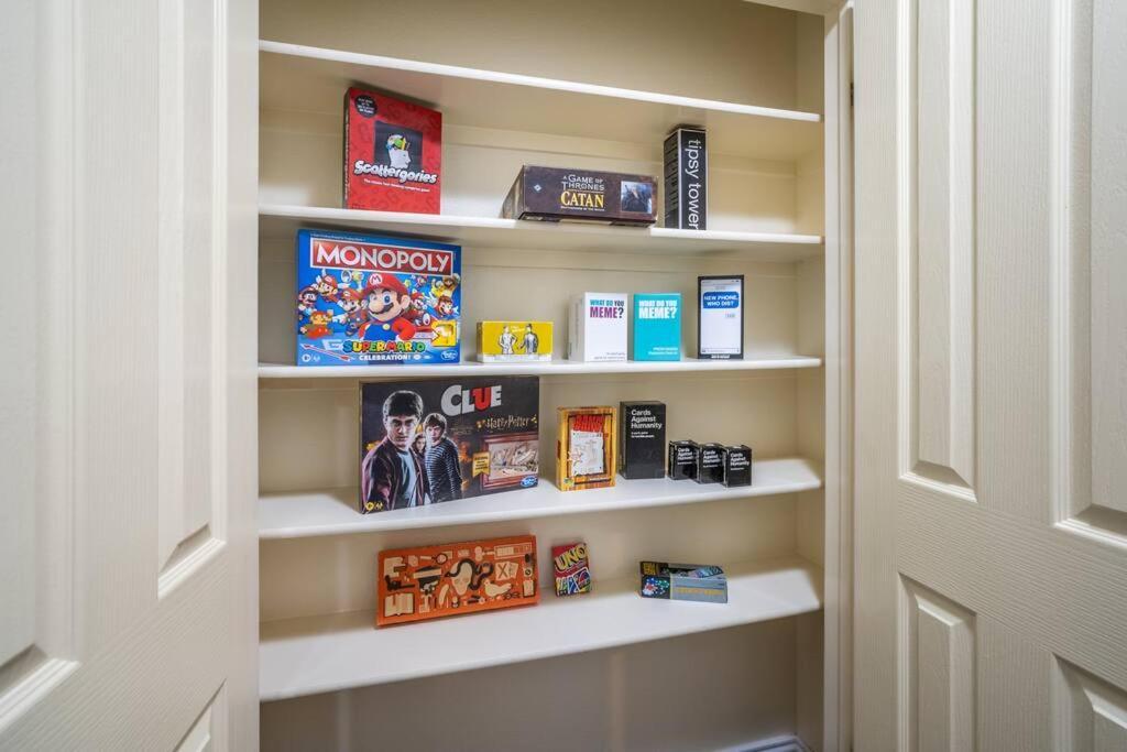 5bd 3 Ba Atx Pool Hot Tub Theater Arcade Austin