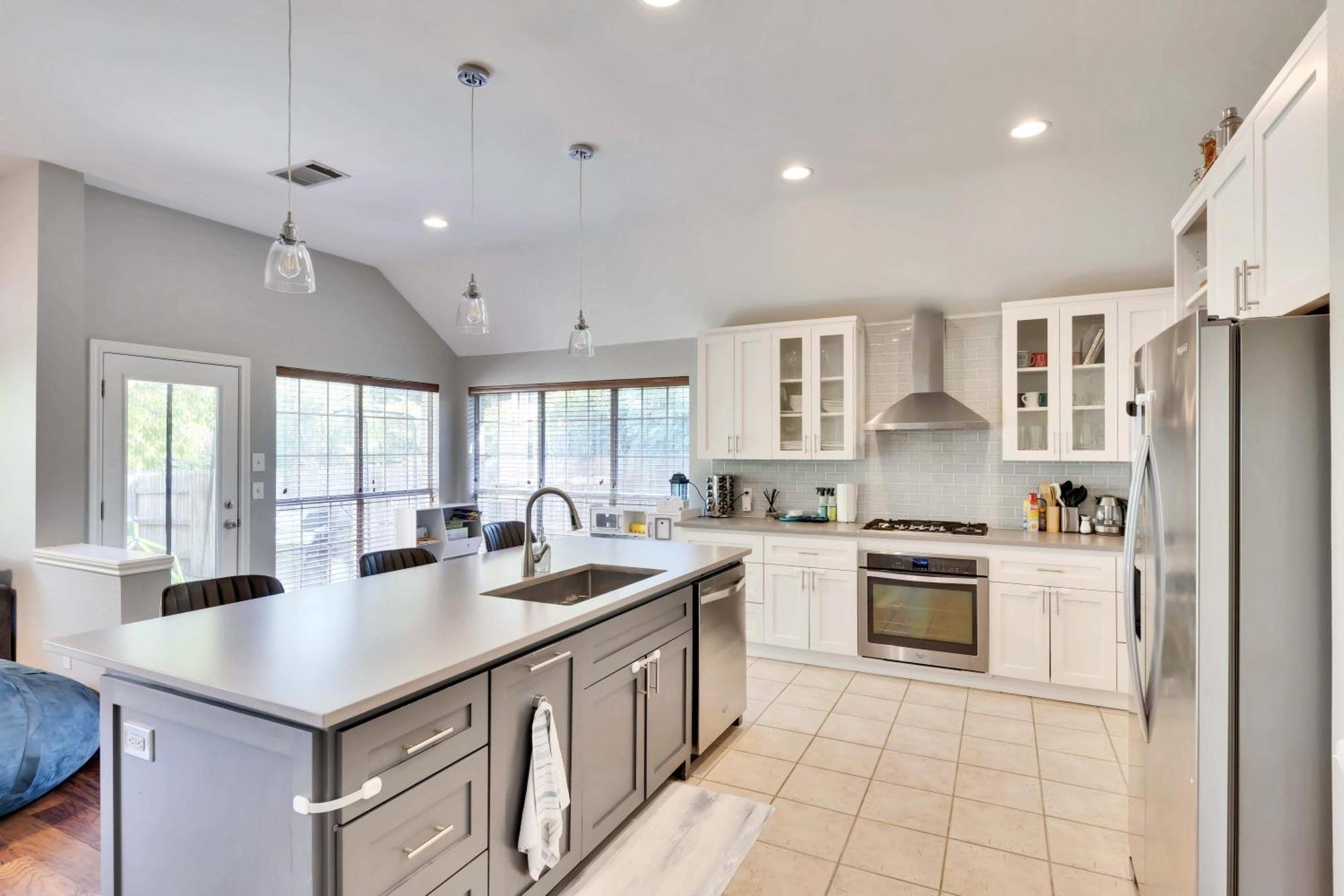Apartment Spacious 4br Away From At Avery Ranch!