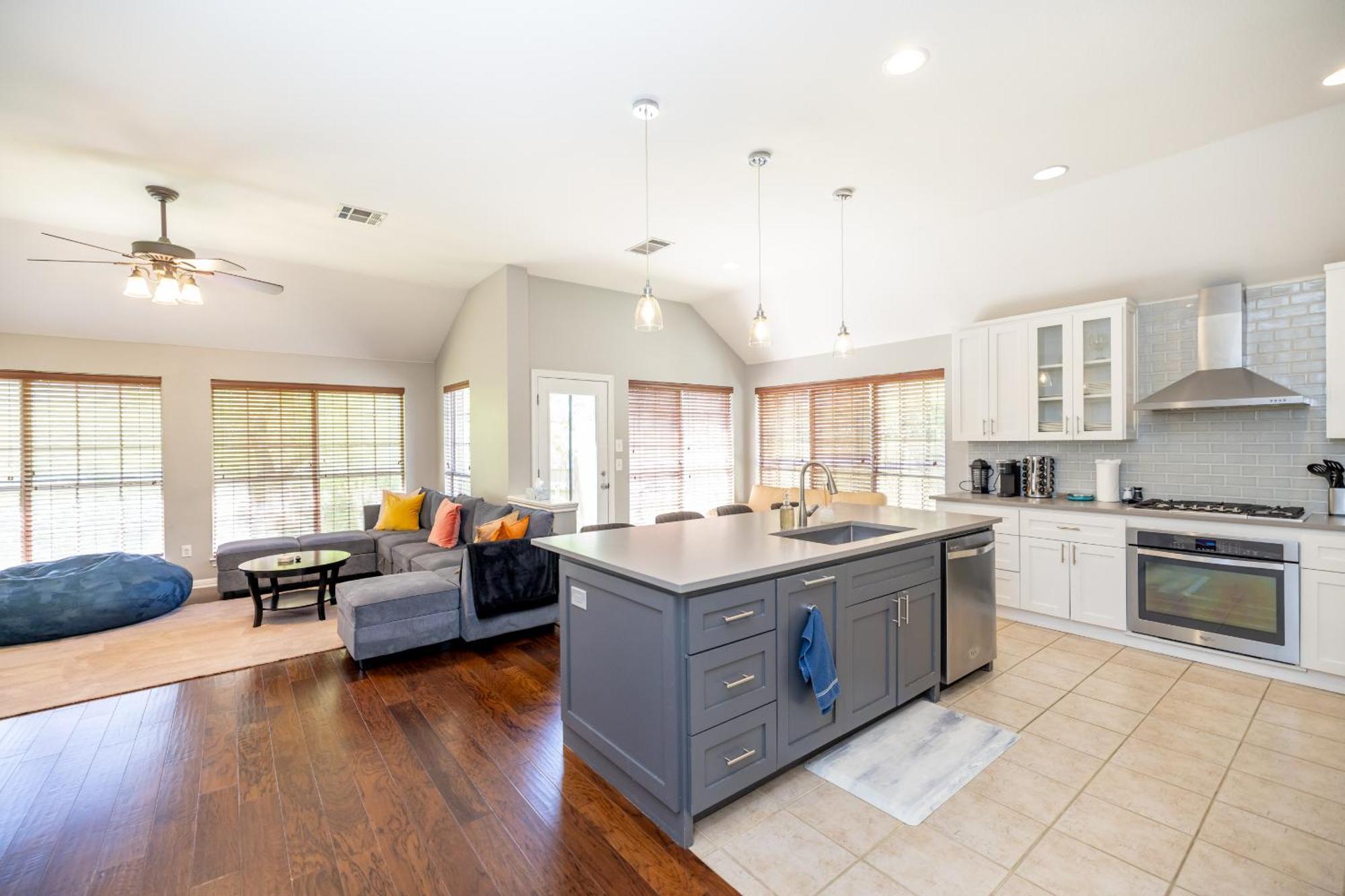 Spacious 4br Away From At Avery Ranch! Apartment *