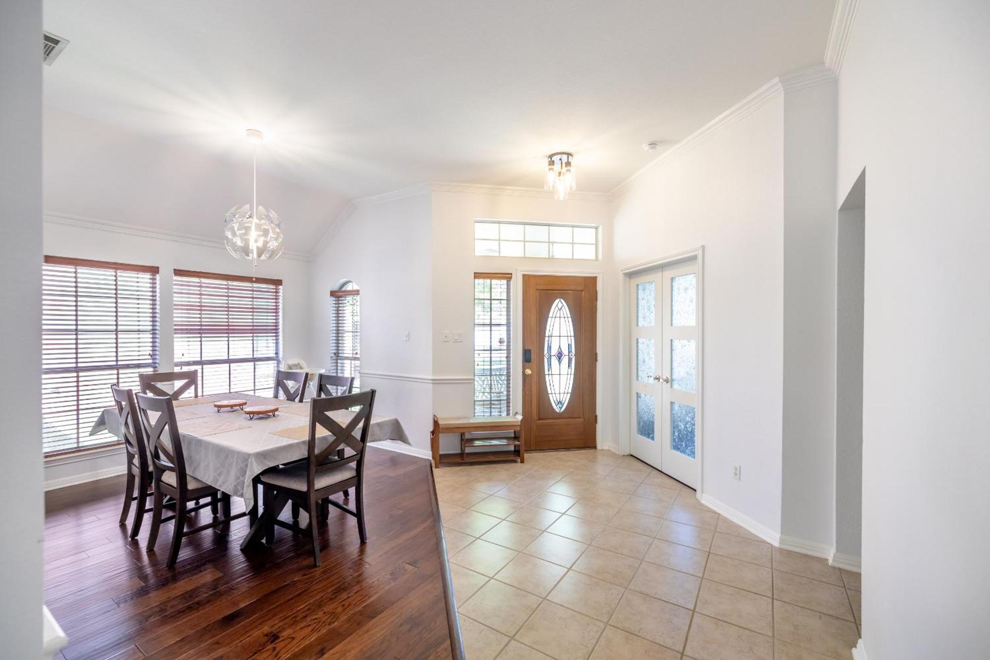 Apartment Spacious 4br Away From At Avery Ranch! *