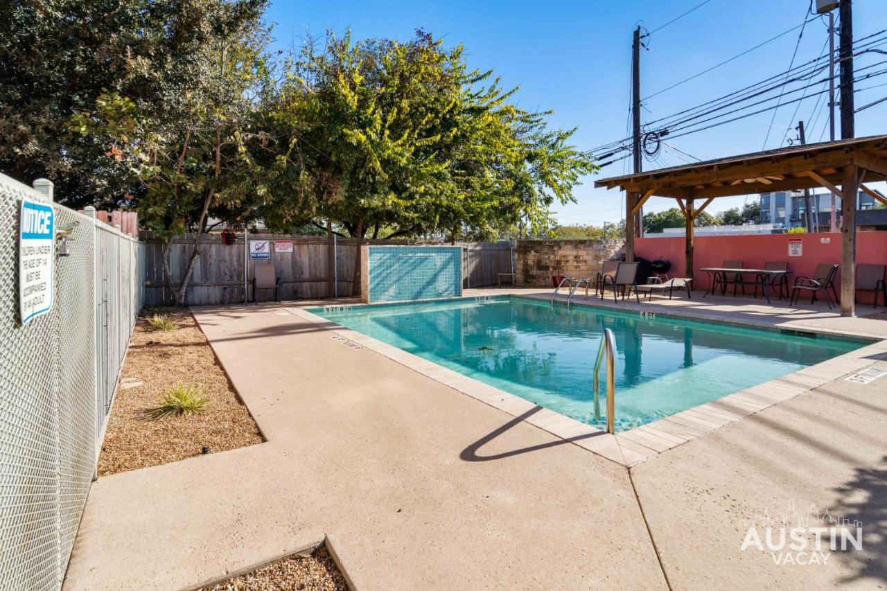 Pet Friendly W Pool Minutes From Zilker Park In Apartment *