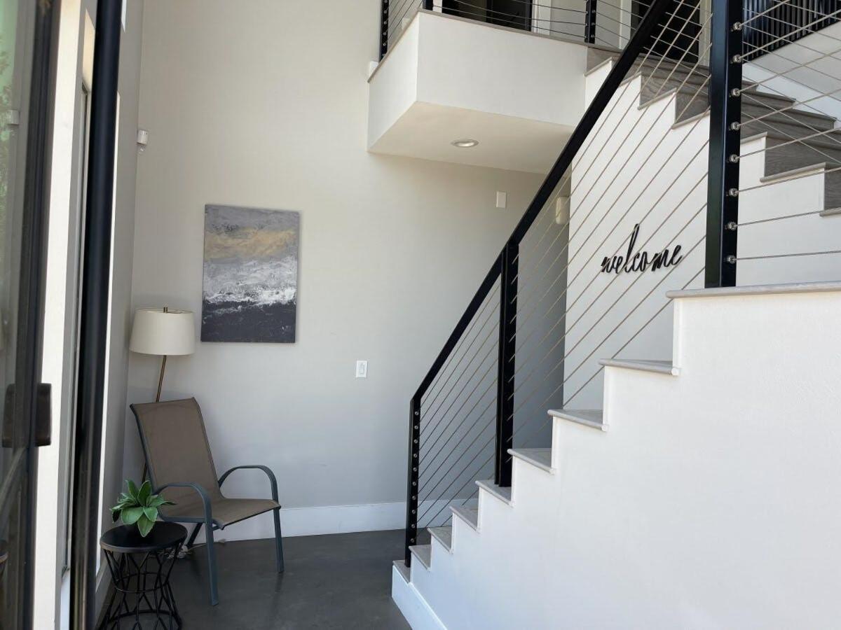Modern 2-home Oasis W Pool & Hot Tub In Dt * Austin