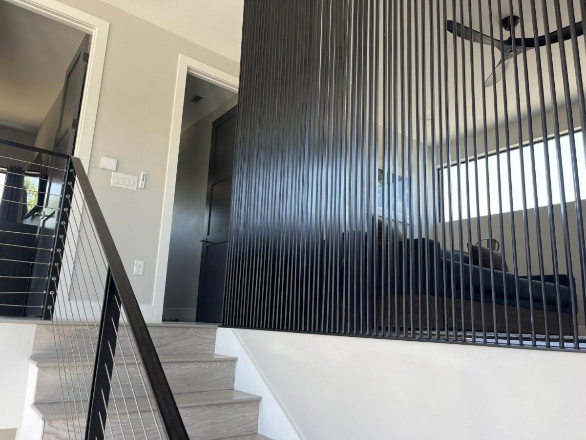 Modern 2-home Oasis W Pool & Hot Tub In Dt Holiday home