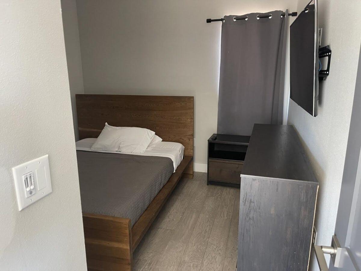 Holiday home Modern 2-home Oasis W Pool & Hot Tub In Dt *