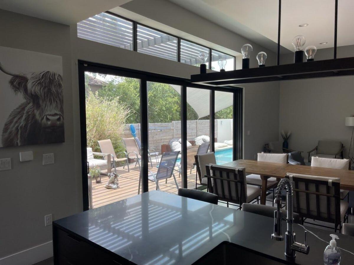 Holiday home Modern 2-home Oasis W Pool & Hot Tub In Dt Austin