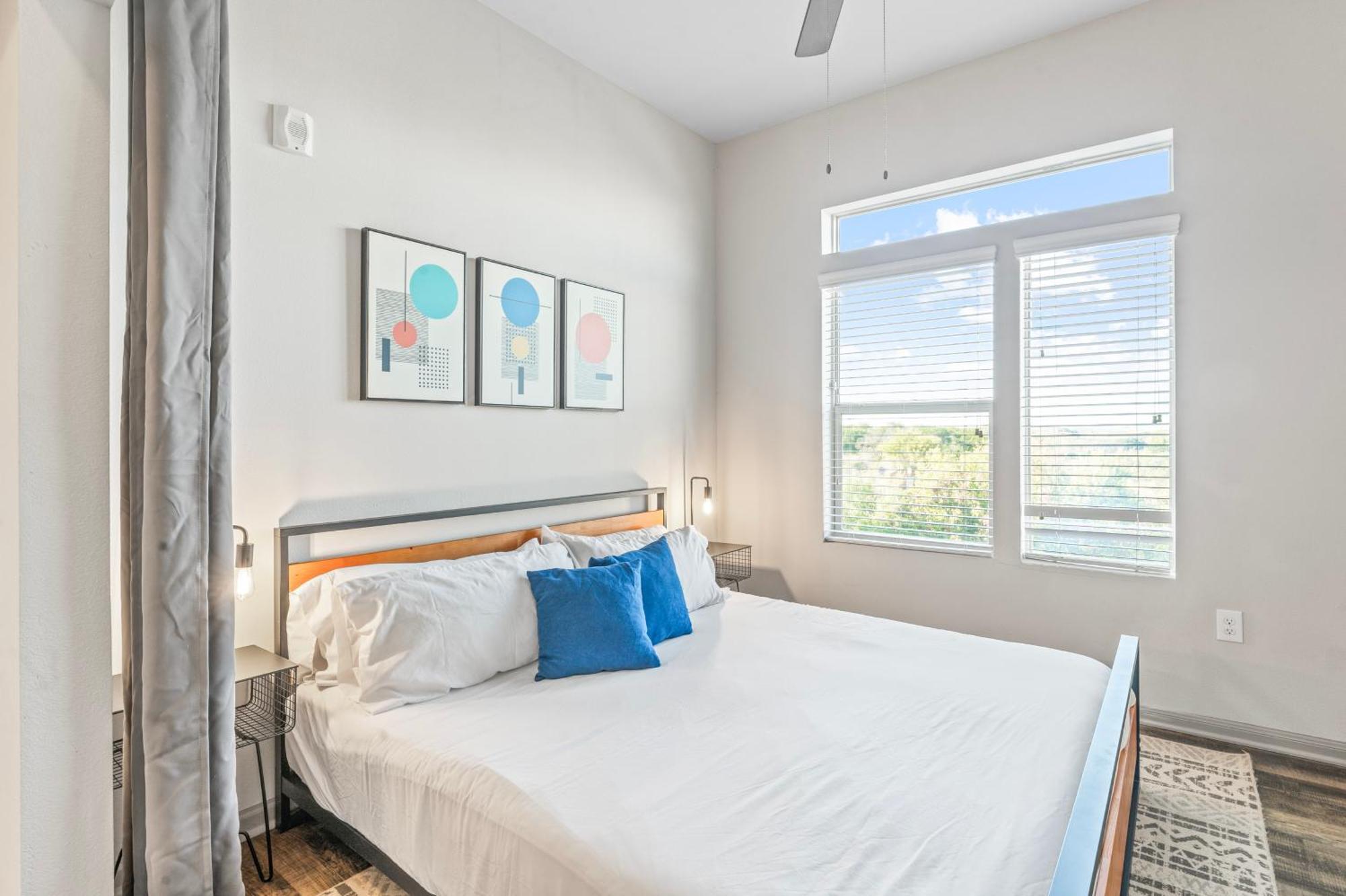 Apartment Spacious 2br King Bed Close To Downtown And Airport Austin