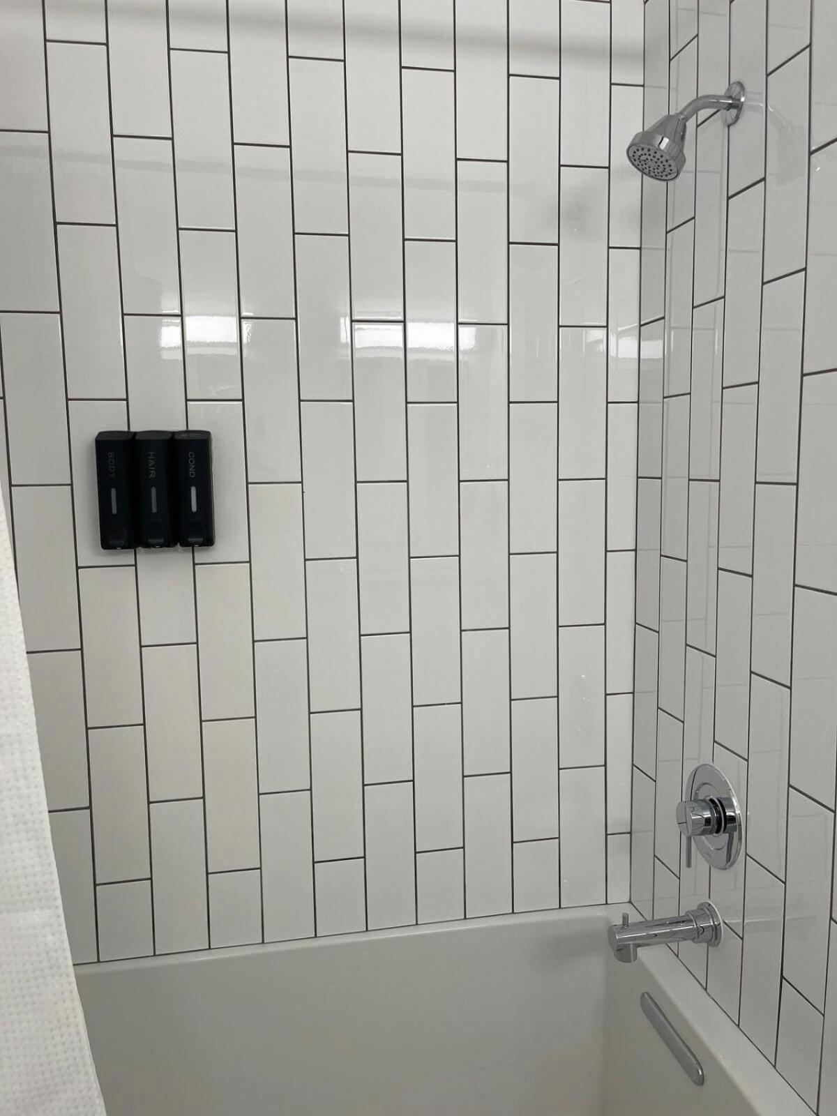 Upscale 2br W Patio, City Views, Walk To Dt * Austin