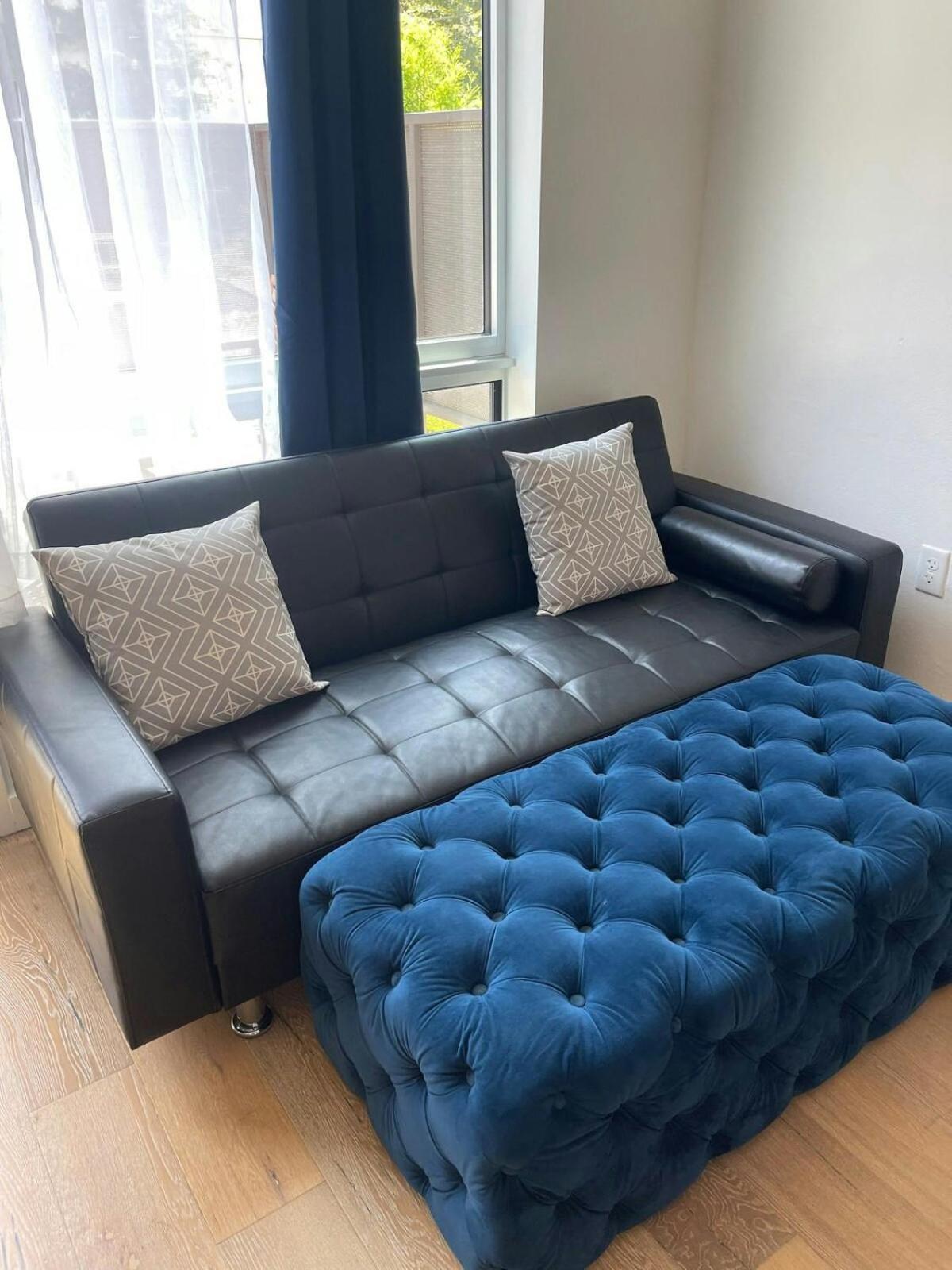 Upscale 2br W Patio, City Views, Walk To Dt Austin