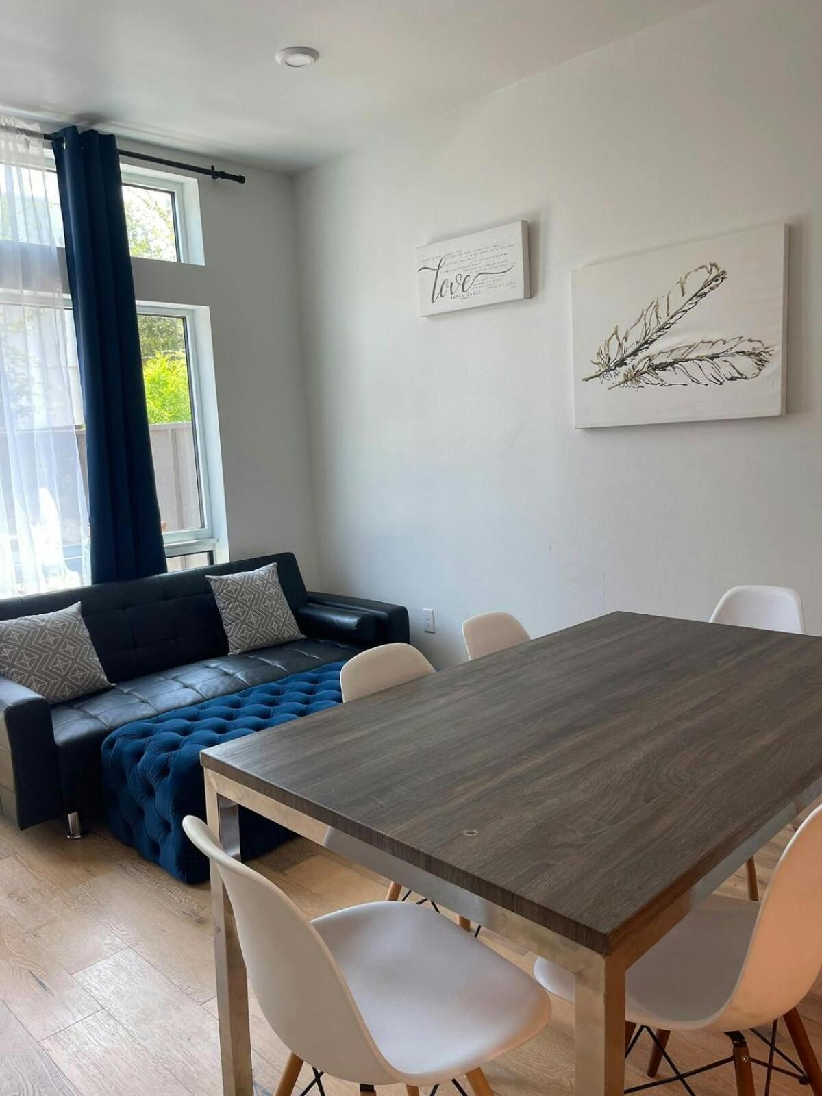 Upscale 2br W Patio, City Views, Walk To Dt Apartment *