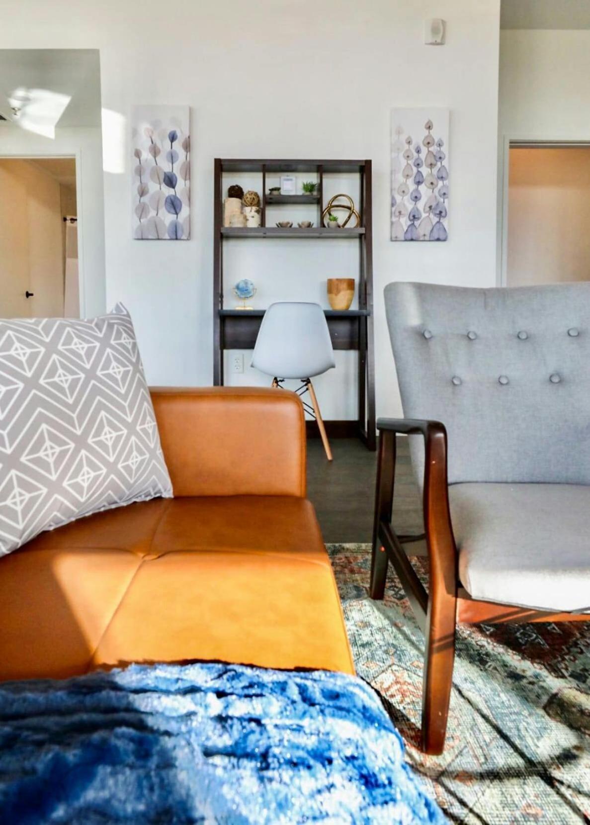 Apartment Game Day Penthouse Steps From Ut Sports