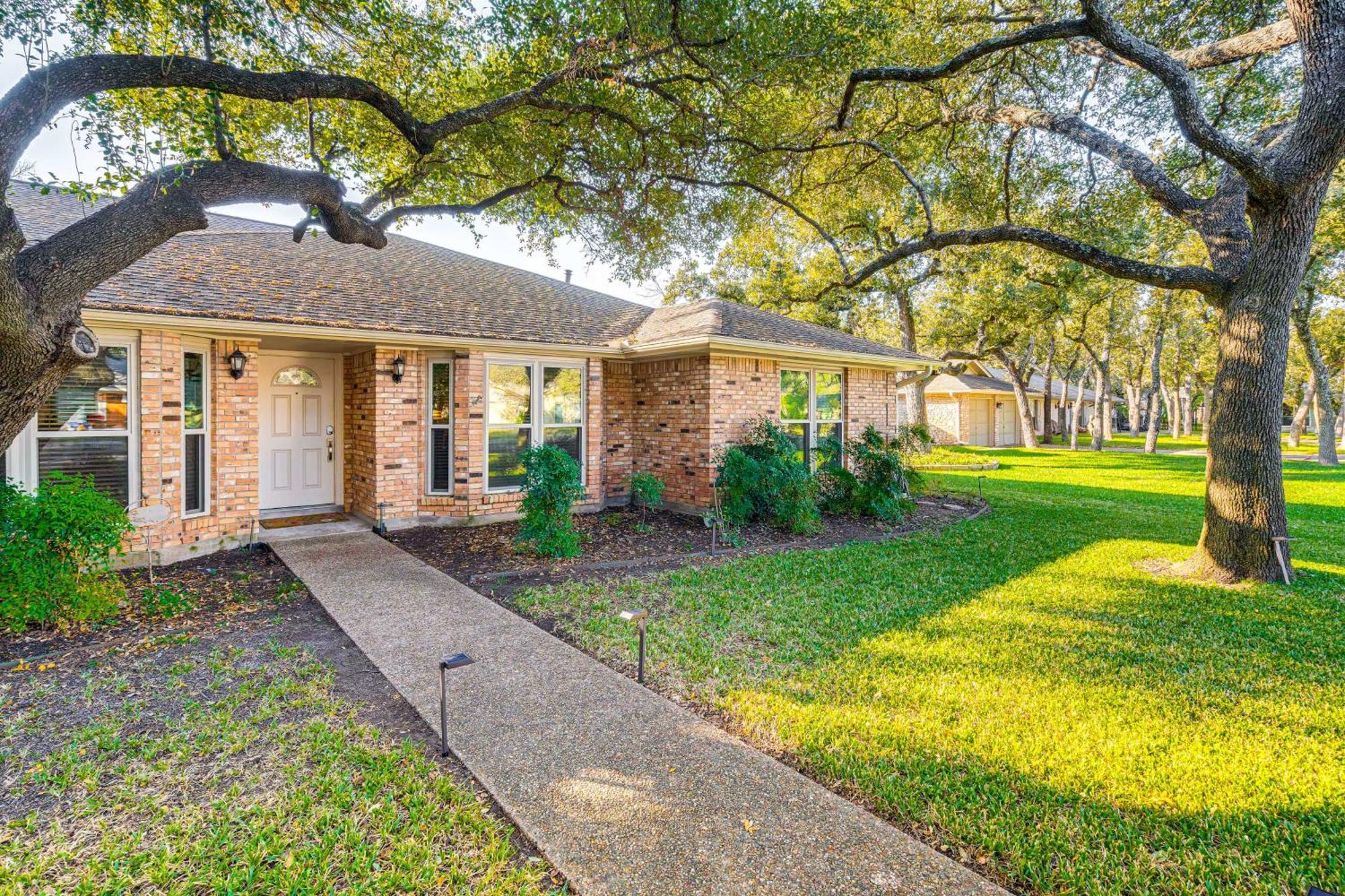 Holiday home Outdoor Entertainment Space Family Austin
