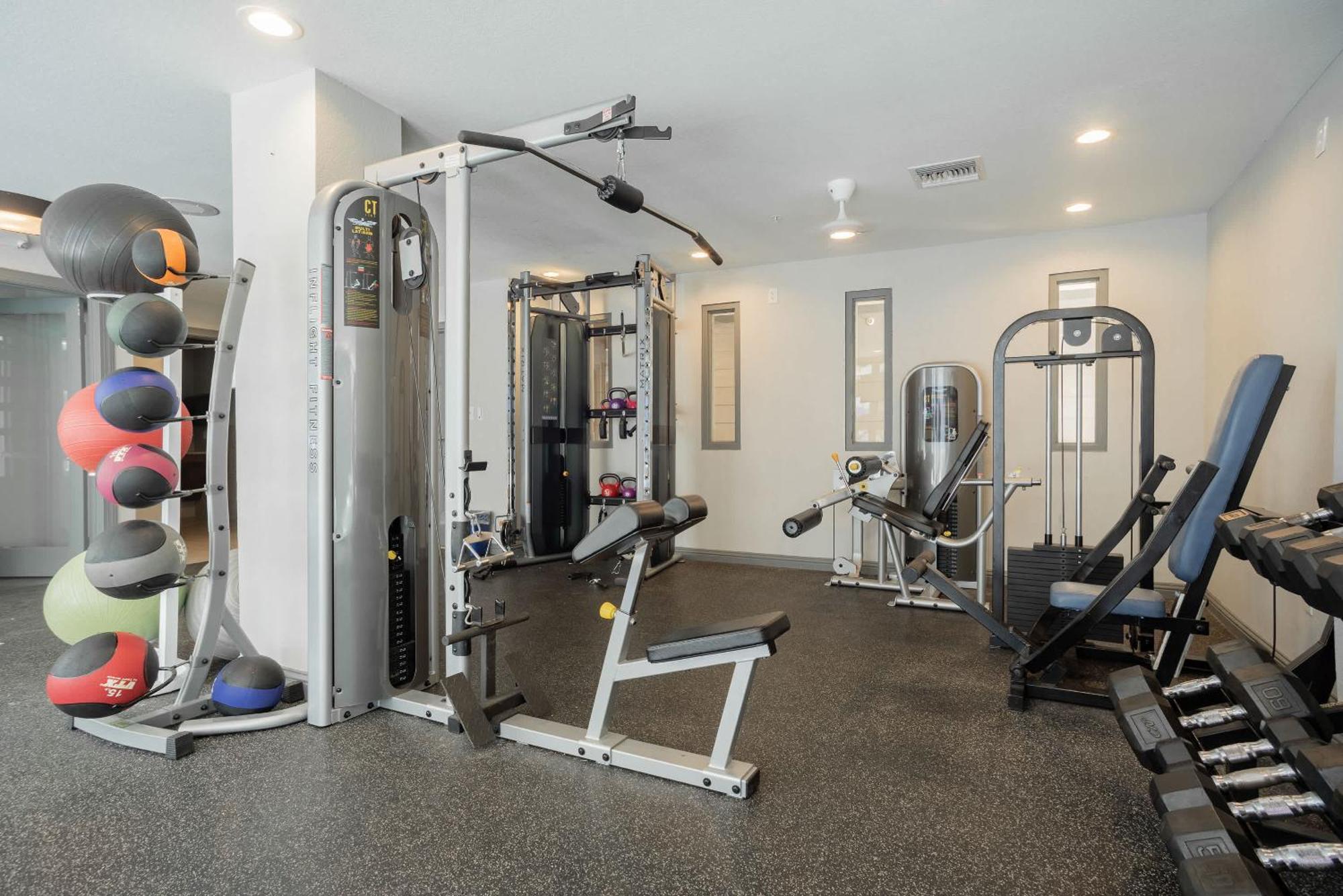 Upstay - With Pool Gym Games And Bbq * Austin