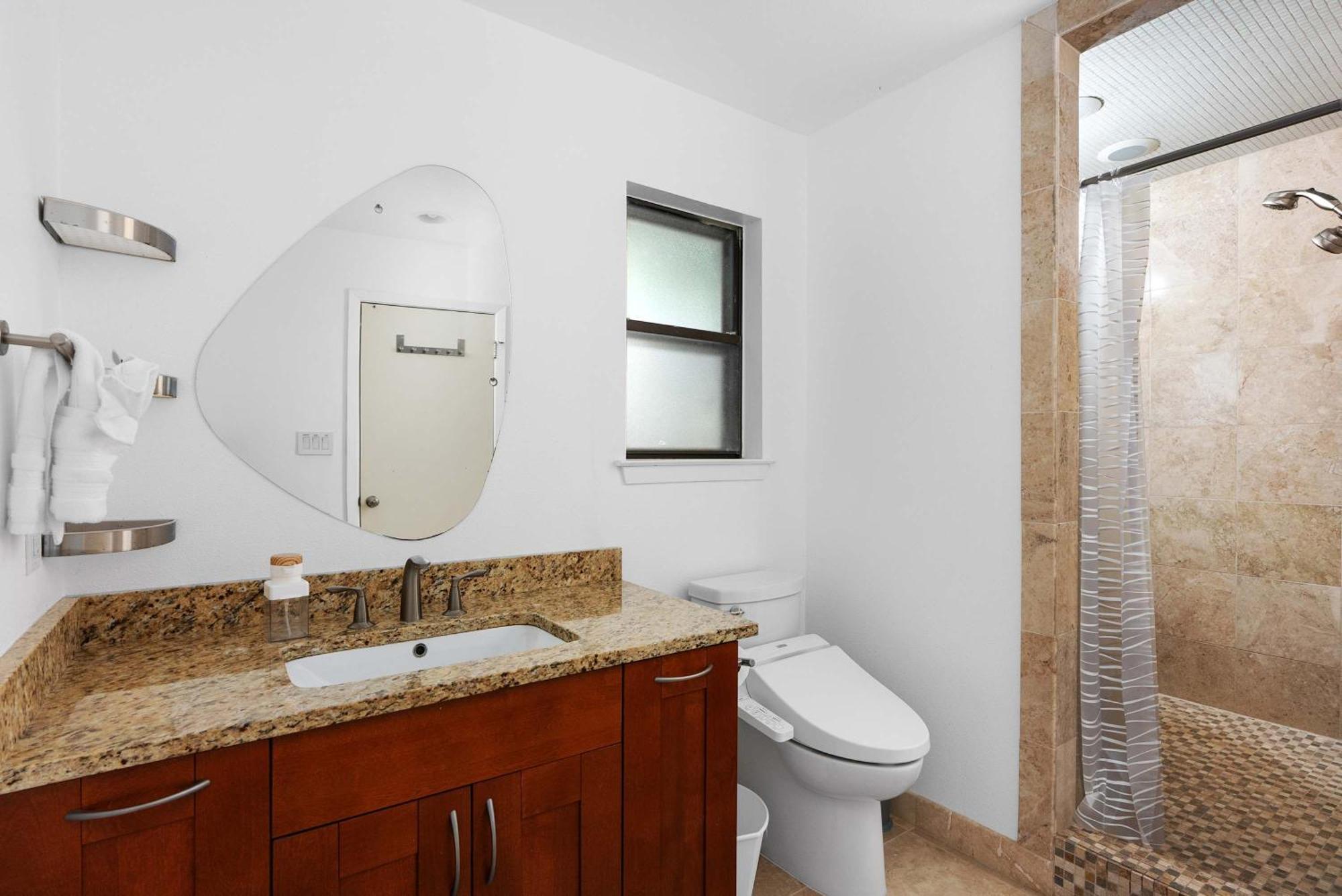 Spacious 5-bedroom Retreat In North *