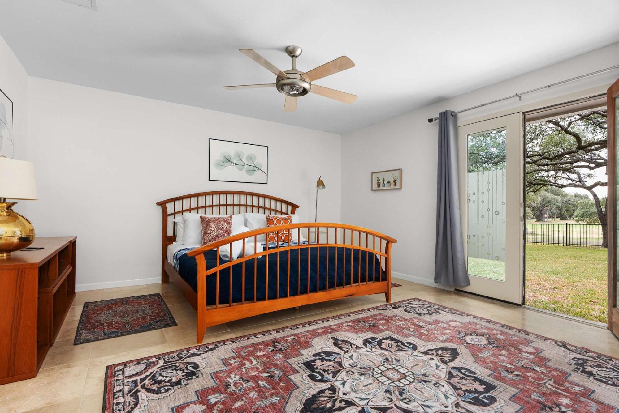 Spacious 5-bedroom Retreat In North * Austin