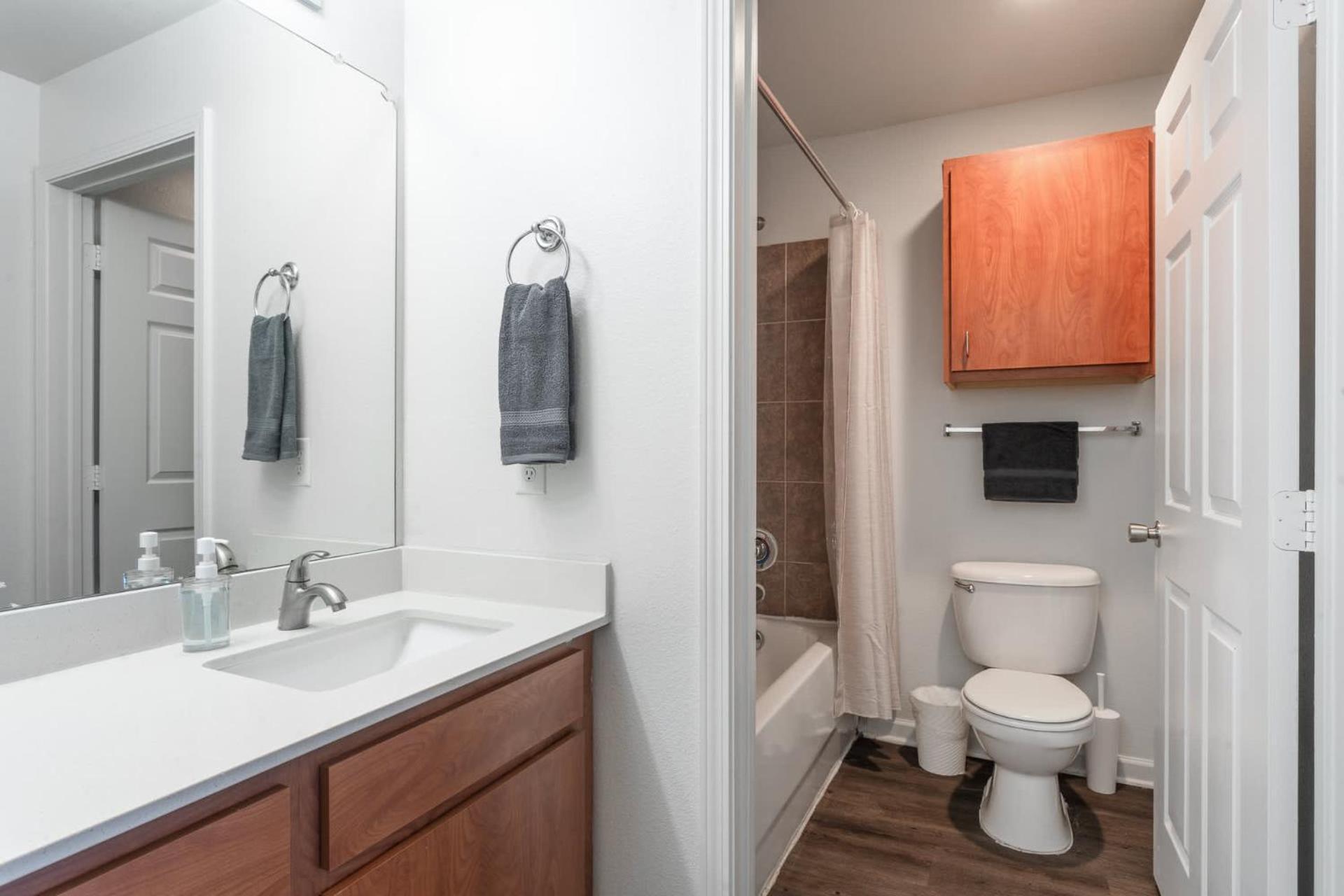 Upstay - With Pool Gym Games And Bbq Apartment Austin