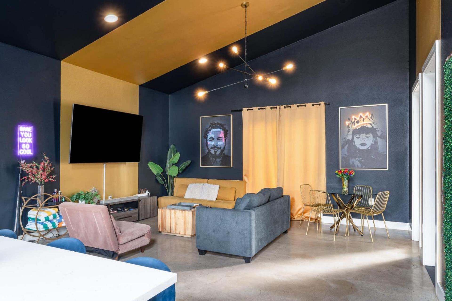 Paradise Pool Palace - 4 Min Uber To 6th St Holiday home Austin