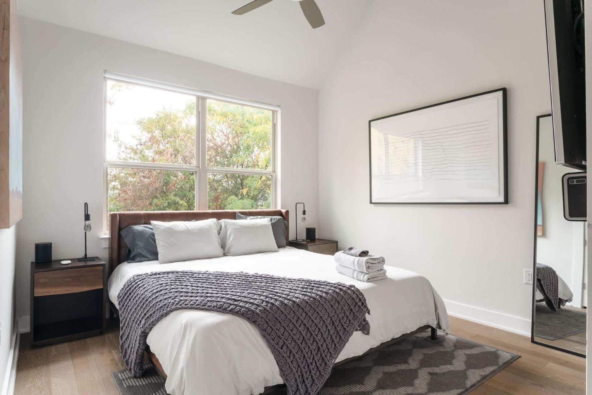 Holiday home Upstay - Eastside W Patio Bbq - Mins To Dt *