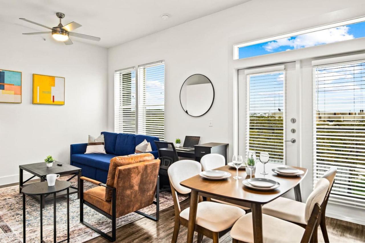 Apartment Luxurious New Unit 1bd1ba Pool Golf Sim Austin