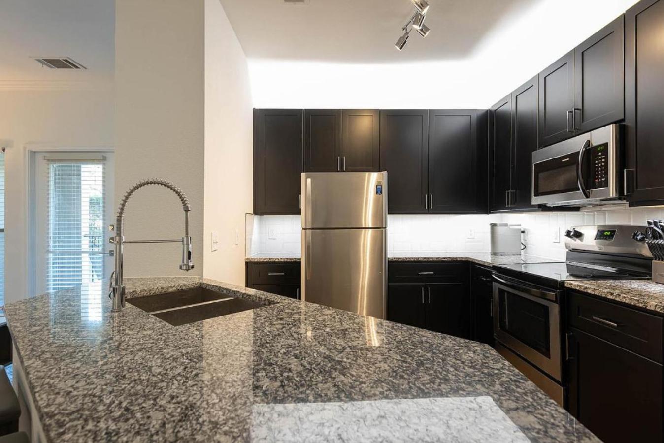 Landing At Bridge At Southpark Landing - 1 Bedroom In South Apartment Austin