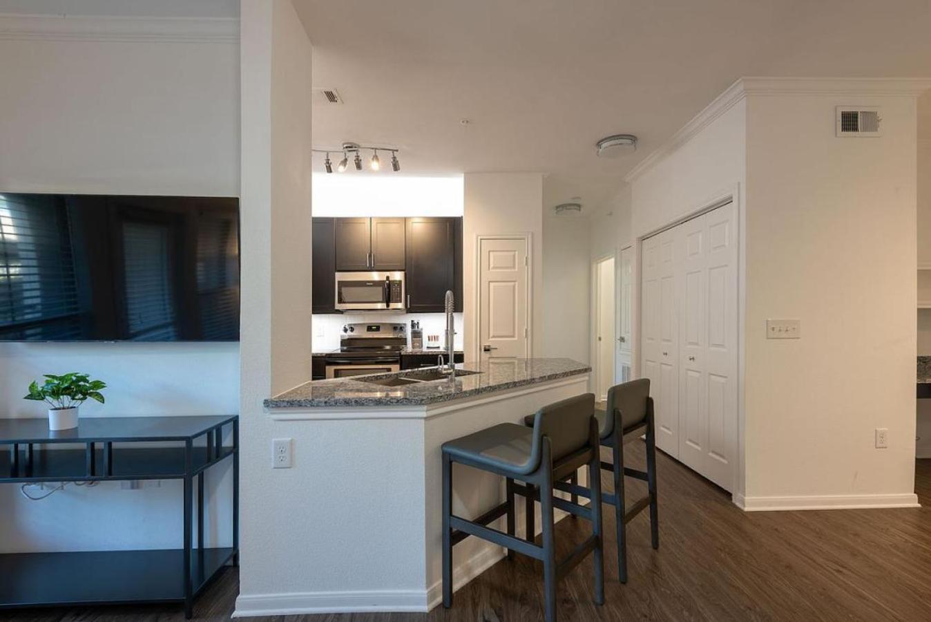 Apartment Landing At Bridge At Southpark Landing - 1 Bedroom In South *