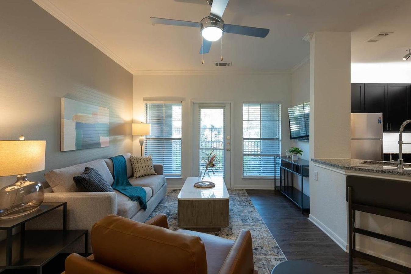 Landing At Bridge At Southpark Landing - 1 Bedroom In South *