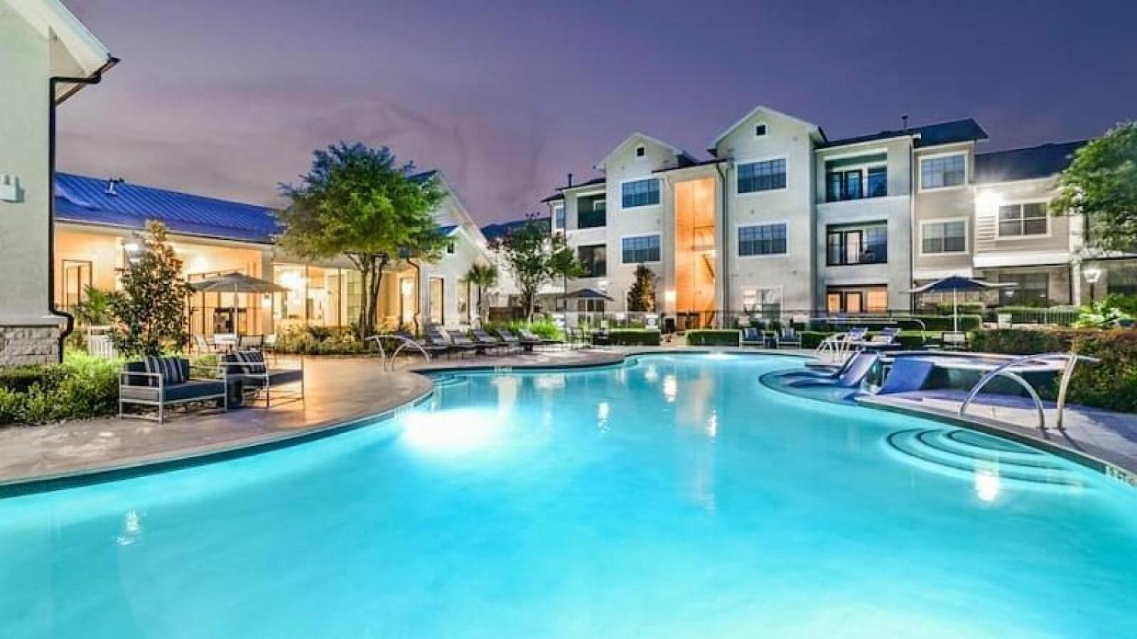 Apartment Landing At Bridge At Southpark Landing - 1 Bedroom In South