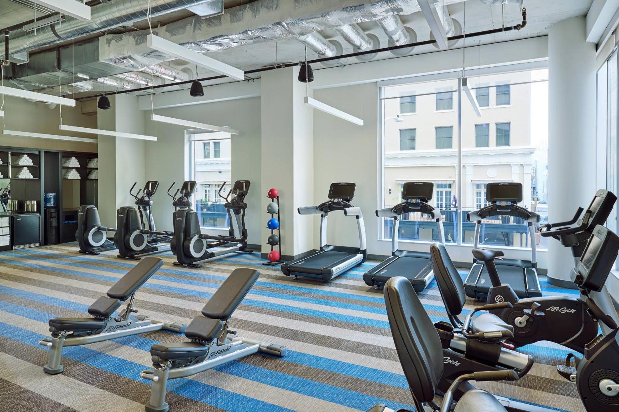 Aloft Downtown Hotel 3*