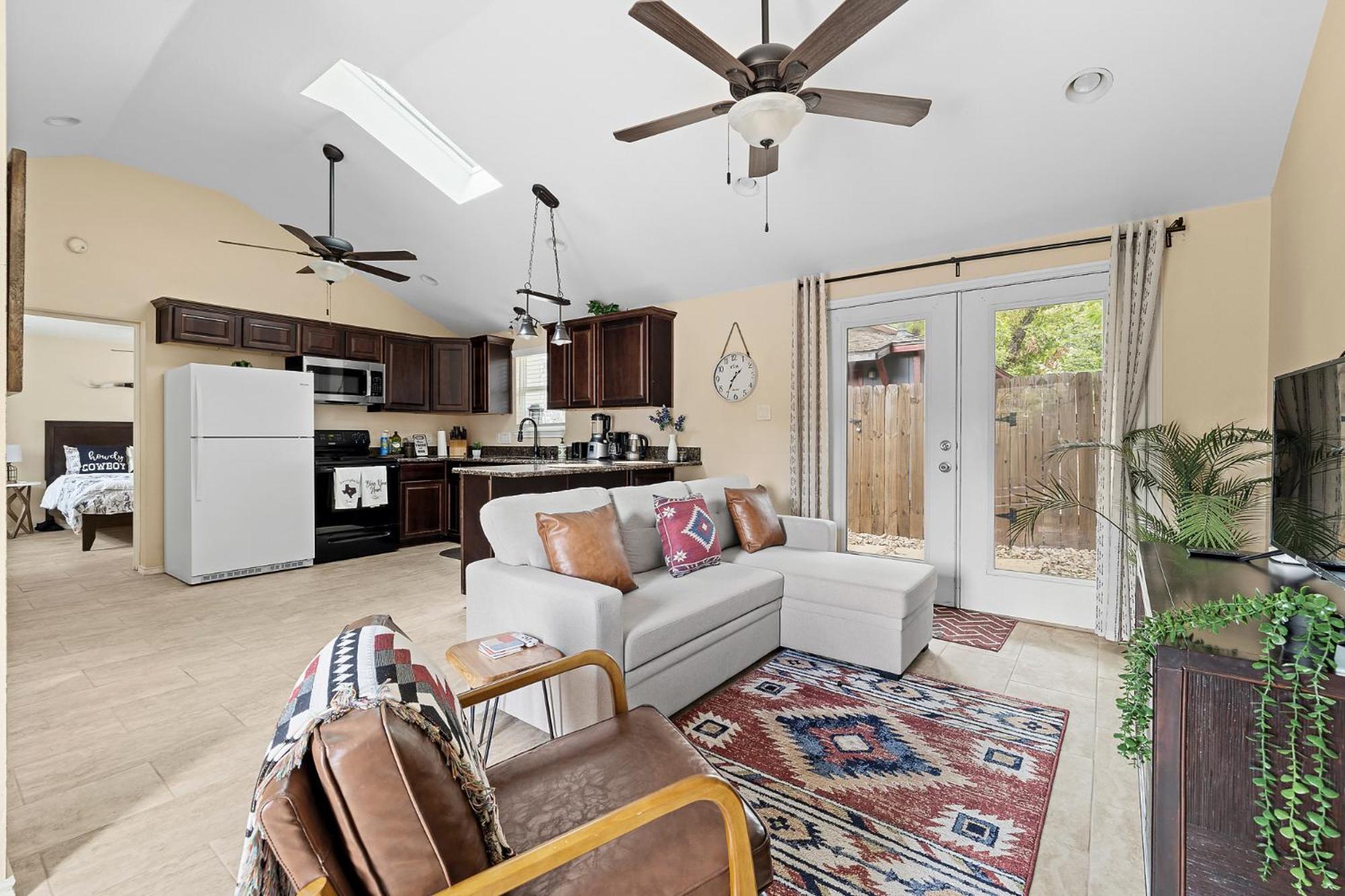 Casa - Cozy East *