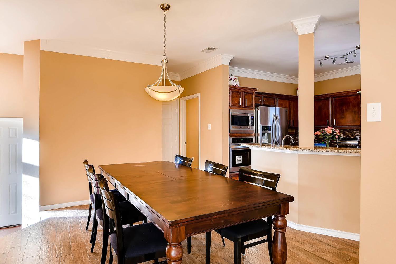 Relaxing Retreat Full Kitchen & Spacious Patio Holiday home Austin
