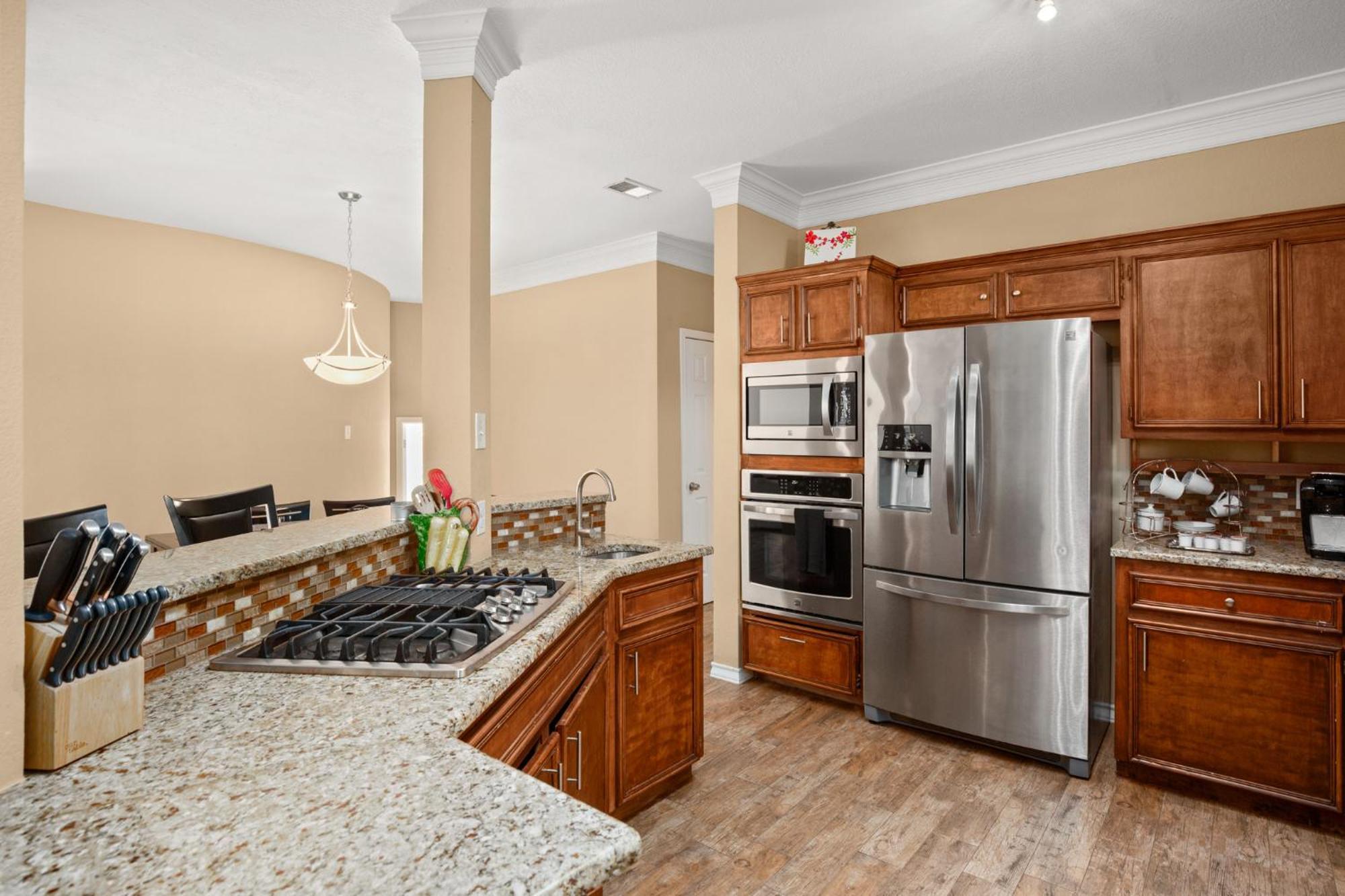 Relaxing Retreat Full Kitchen & Spacious Patio