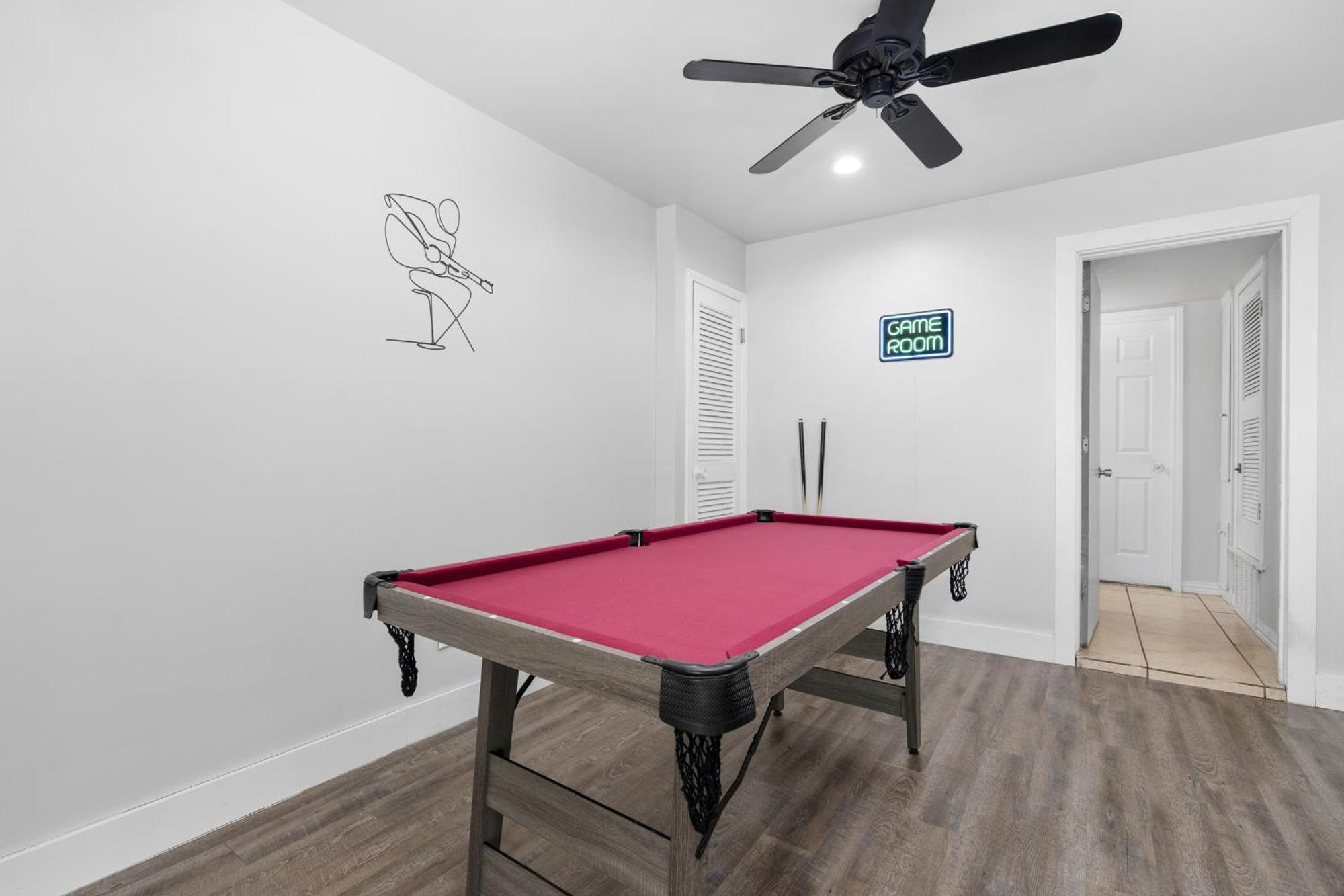Texas Retreat Music Vibes & Game Room! *