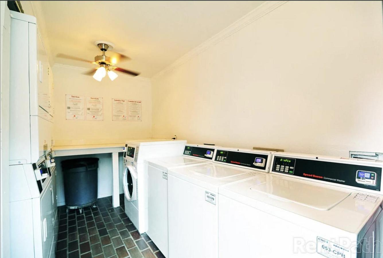 Apartment Landing At Muller Flats - 2 Bedrooms In Windsor Park