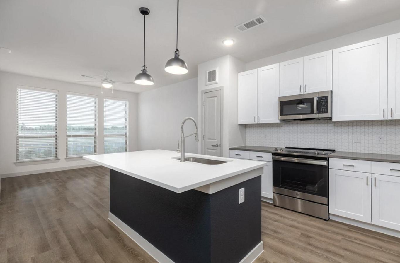 Landing At Birdie On Woodland Greens - 1 Bedroom In Plaza Volente Apartment *