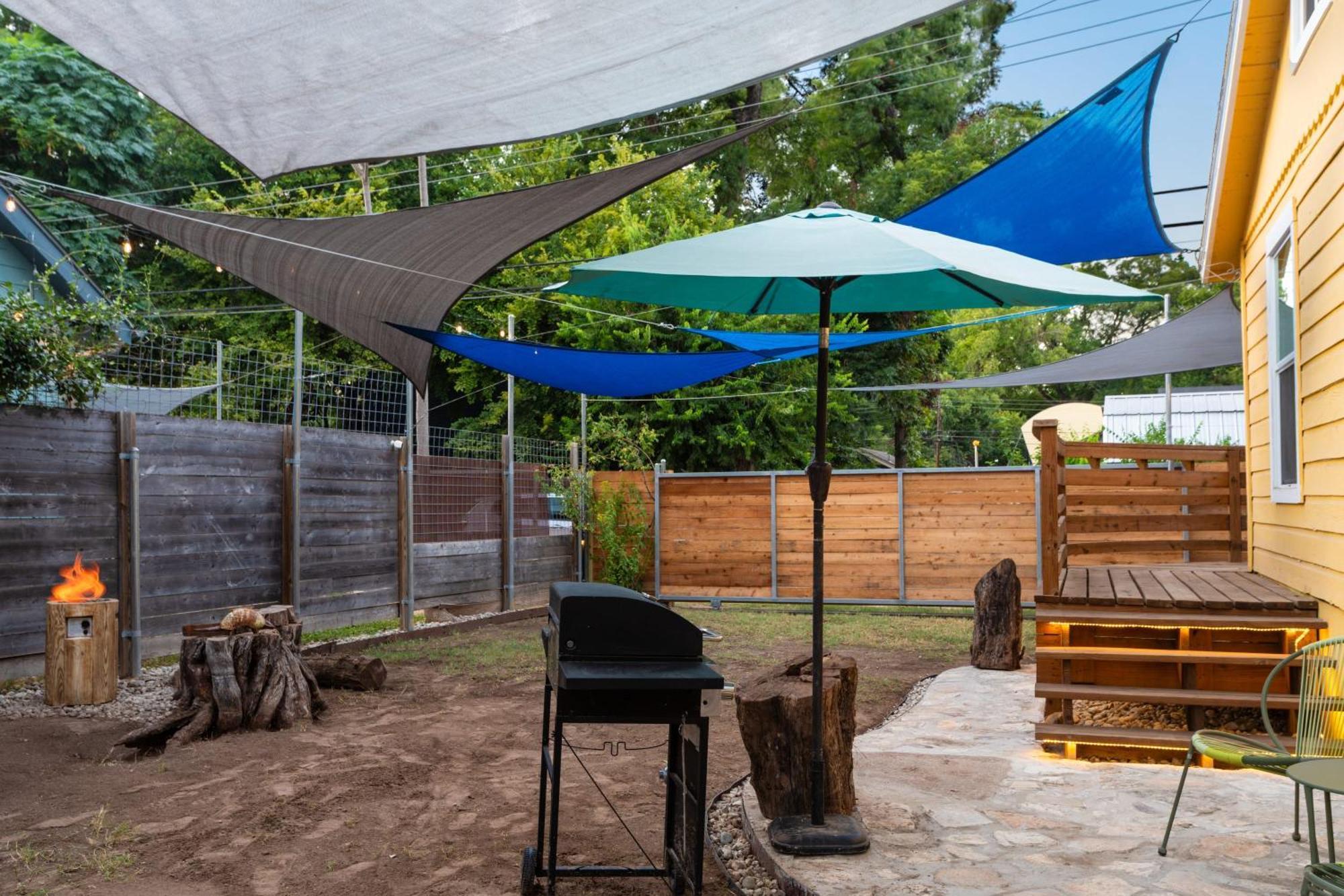 Holiday home East W Bbq Firepit Fun Yard Austin