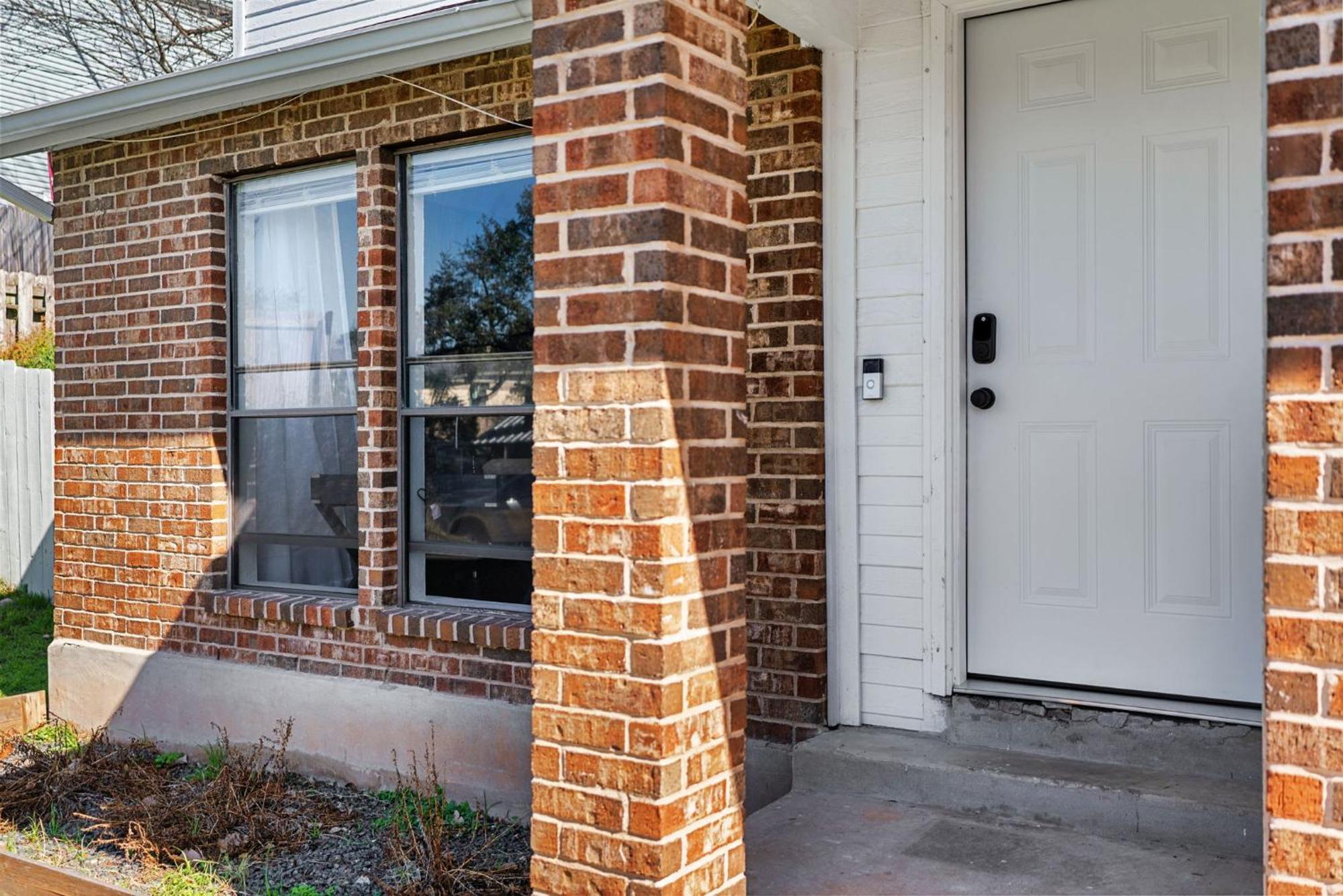 Apartment Hillside 3br King-close To Dt Domain And Q2