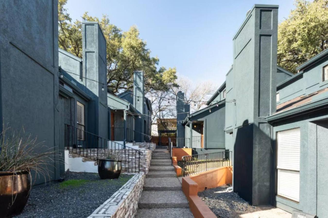 Holiday home Secluded And Cozy Th In Dt Austin