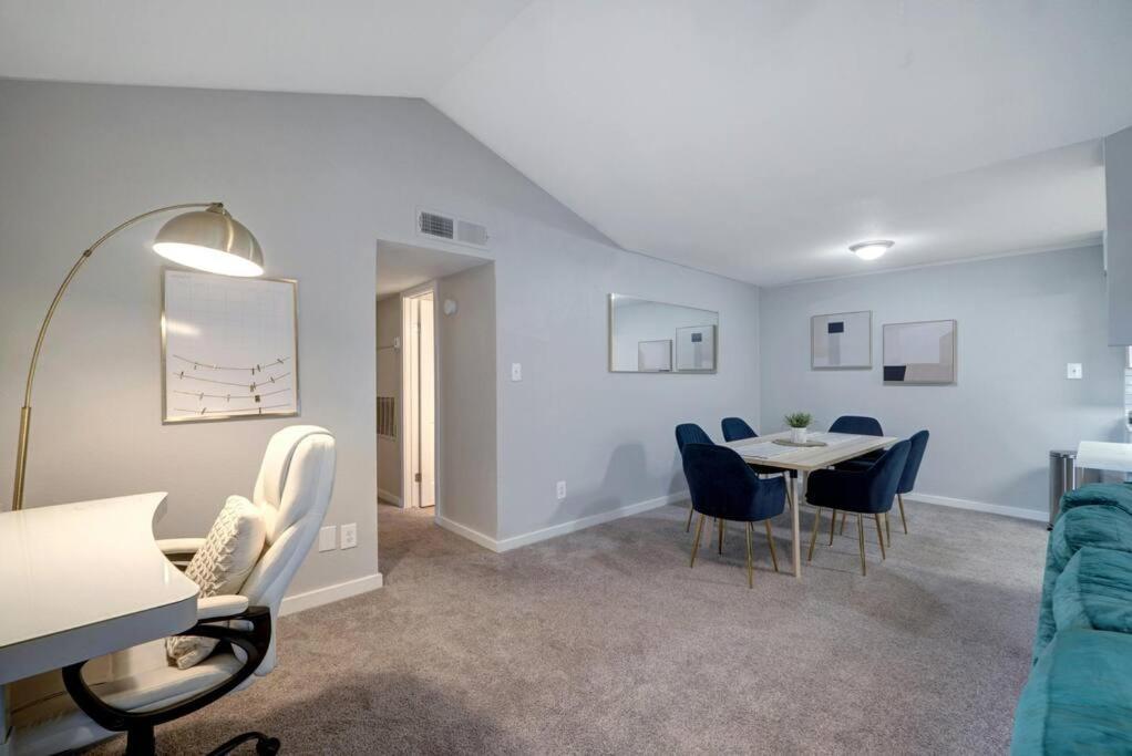 New Stylish Sola Oasis With Pool View, Gym And Office