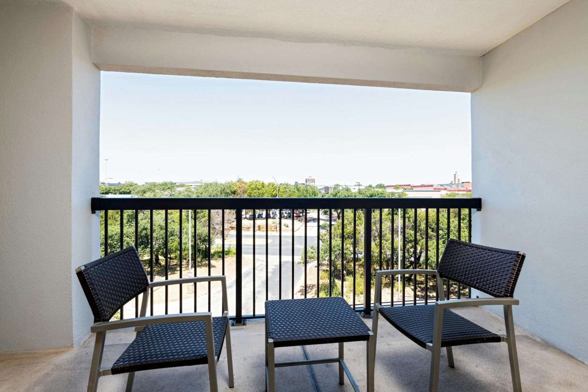 Hotel Courtyard By Marriott The Domain Area